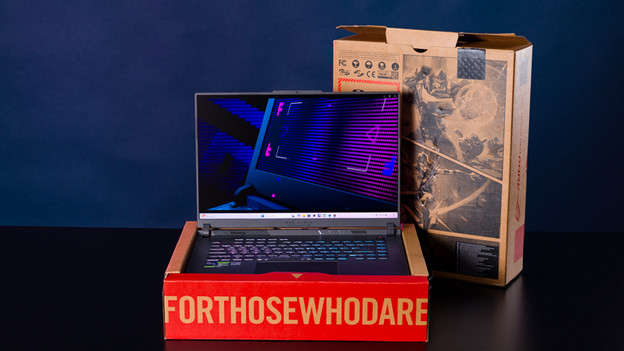 ASUS ROG Strix G16 in the packaging