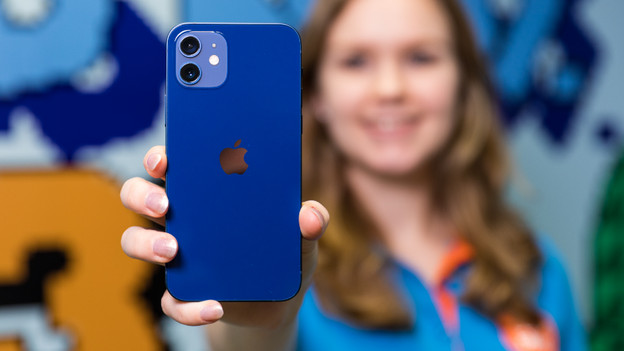 iPhone 12 blau