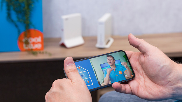 WiFi repeater with mesh