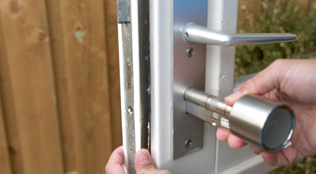 Installation Bold Türschloss