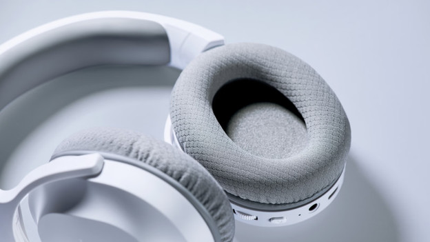 Razer Barracuda X mit sichtbarem Bluetooth