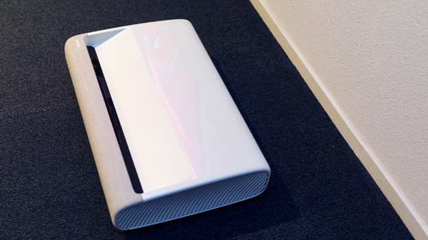 LSP7T: 30cm projection distance for 100 inches