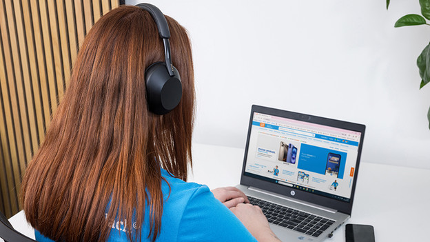 WH-1000XM5: 8 Mikrofone mit Noise Cancelling