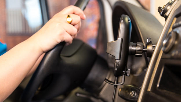 Connect your phone mount in 3 steps