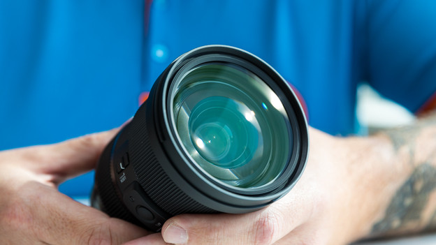 24-70mm: 19 elements in 15 groups