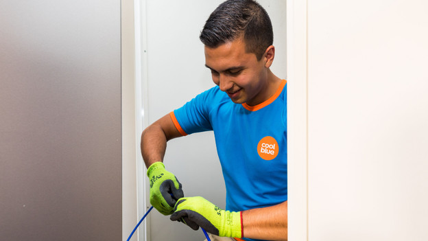 Kühl- und Gefrierkombination einbauen