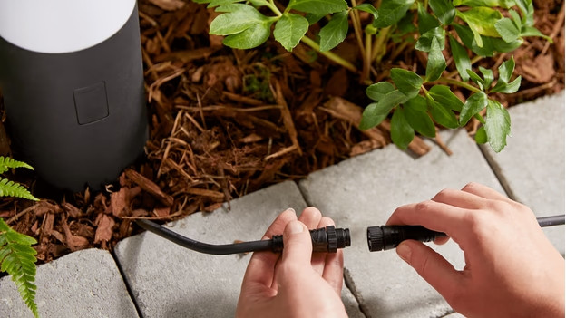 Hue Außenbeleuchtung an Niederspannung anschließen