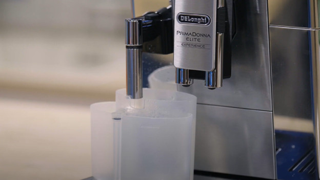 Setze den Wasserfilter ein