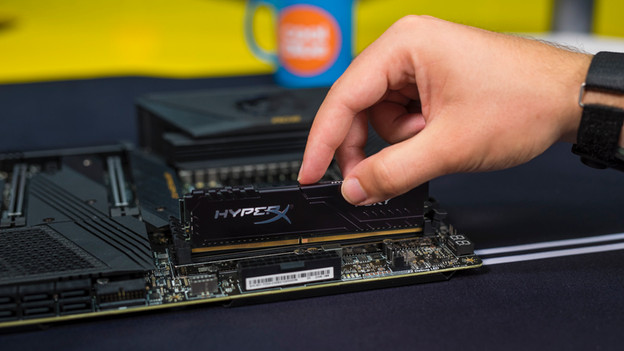 Expert pushes in RAM module