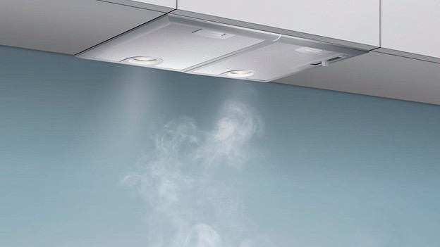 Range hood with fumes
