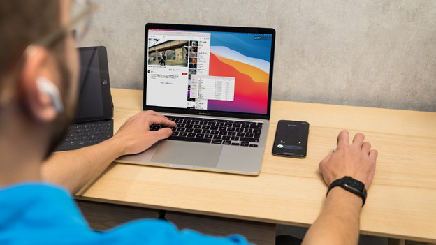 Telefonieren mit dem Apple MacBook und iPhone