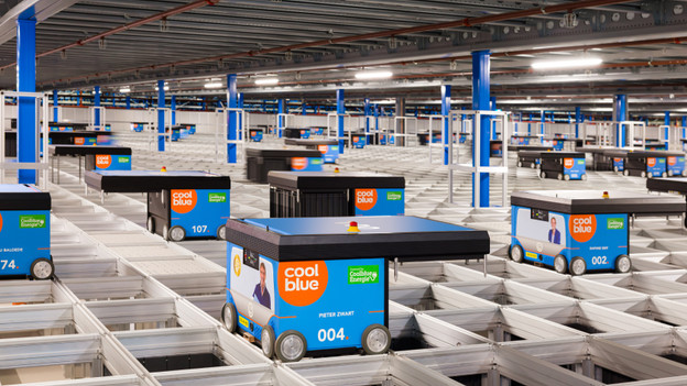 Roboter und Maschinen im Coolblue Warenlager