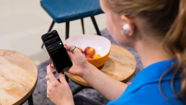 iPhone und AirPods Pro