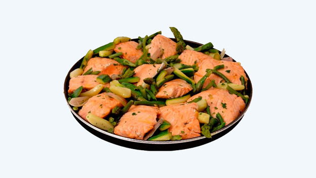 Crisp plate with salmon and vegetables