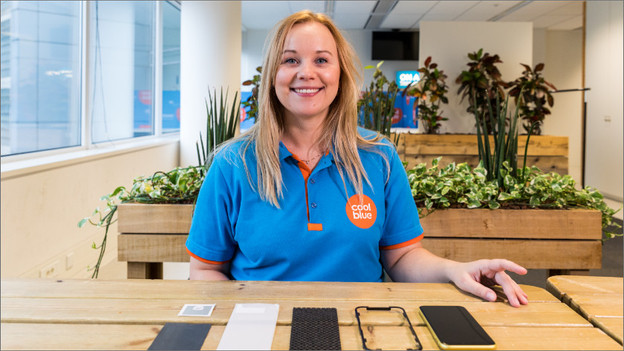 Apply an InvisibleShield screen protector in 5 steps