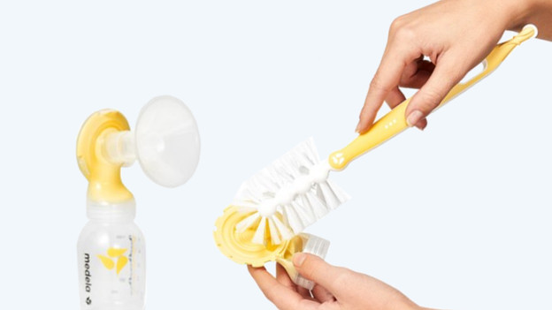 Breast pump with bottle brush