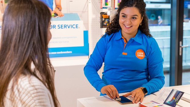 Displayschutzfolie im Store anbringen lassen