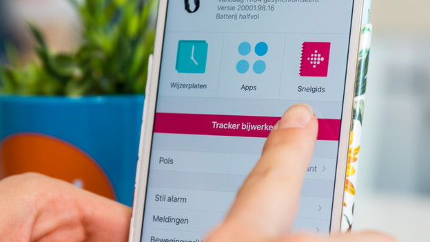 Tippe auf die Schaltfläche und folge den Anweisungen auf der Smartphone-Anzeige