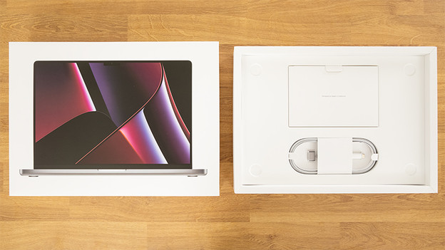 Apple MacBook Pro 16 inches 2023 box