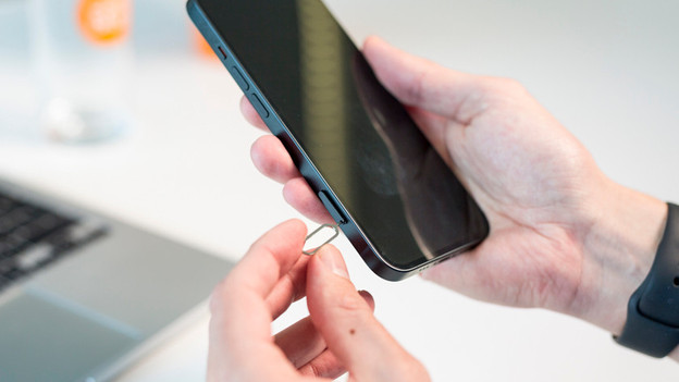 SIM-Karte vom Smartphone entfernen