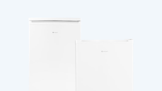 Chest freezer and compact freezer