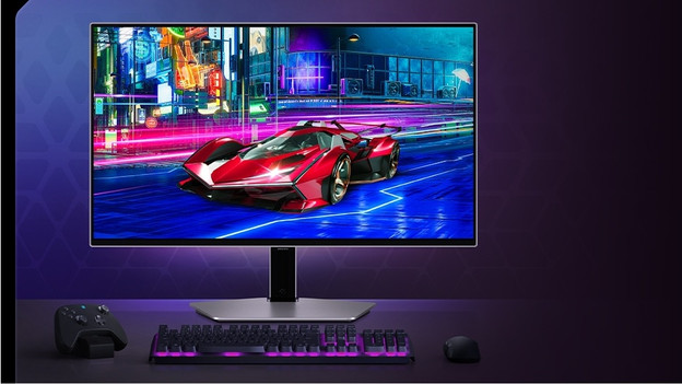 Ein Samsung OLED Monitor umgeben von einem Gaming-Setup