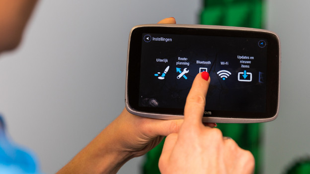 Tippe auf „Bluetooth“.