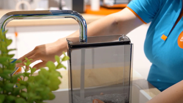 Füll den Wassertank auf