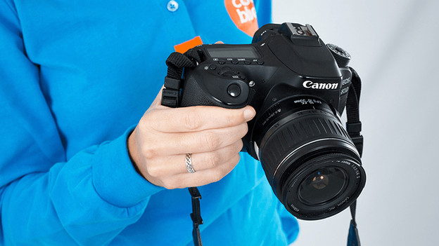 Expert reviews of Canon SLR cameras