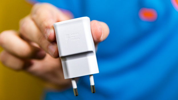 Samsung S25 Ladegerät auswählen