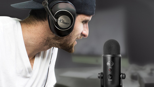 Choosing a podcast or radio show microphone