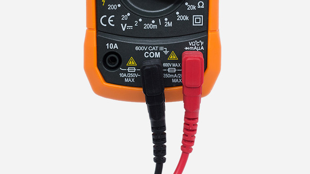 Messkabel am Multimeter