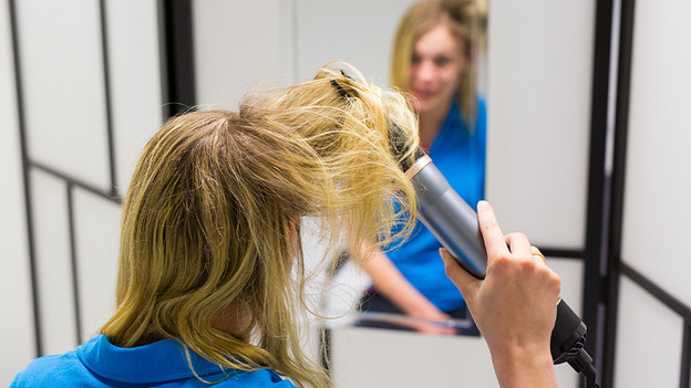 Warmluftbürste mit Keratin und Mandelöl