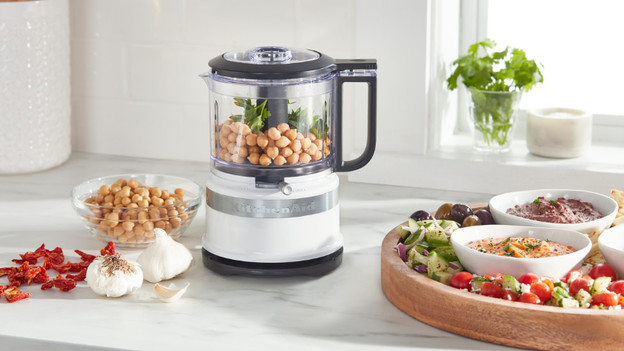 Food chopper: chop and mix