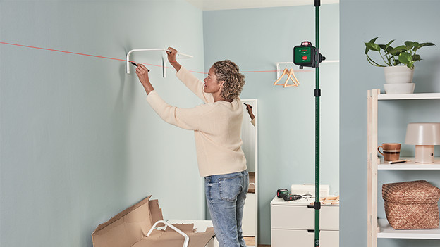 How do you choose a cross-line laser?