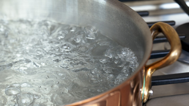 Boiling the breast pump