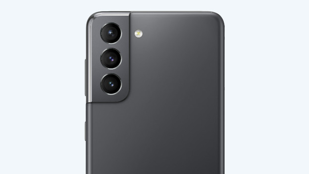 S21: Samsung Exynoss 2100 with 8GB RAM