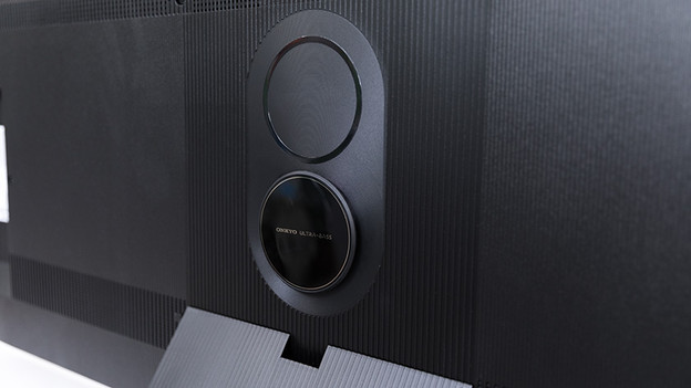 Integrierter Subwoofer beim TCL C843 Fernseher