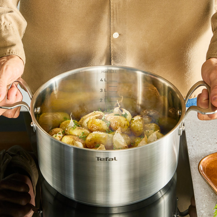 Tefal Extreme 5-teiliges Topfset produkt in gebrauch