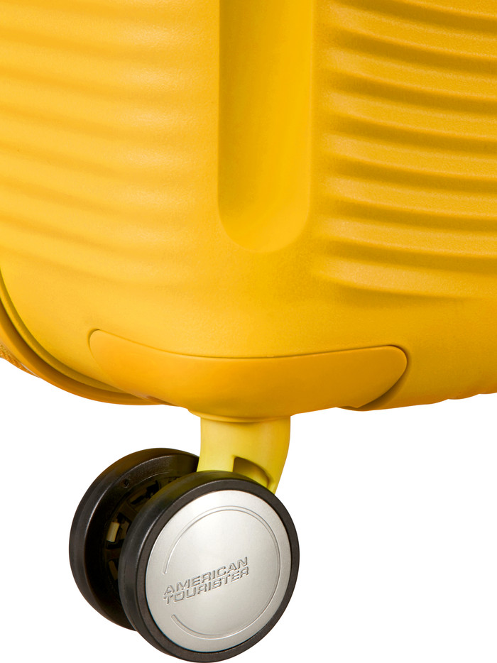 American Tourister Soundbox Expandable Spinner 67 cm Golden Yellow null