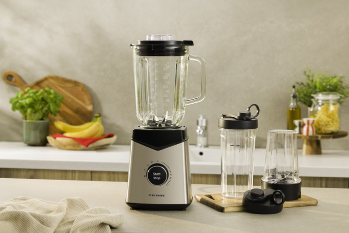 Pierre Blender BL5100 product in use