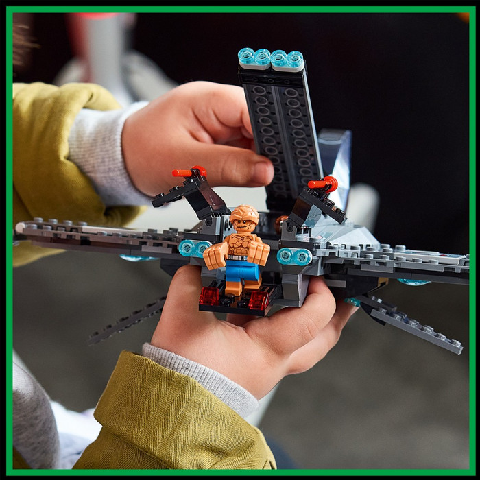 LEGO Marvel Avengers: Doomsday Quinjet 76347 produkt in gebrauch