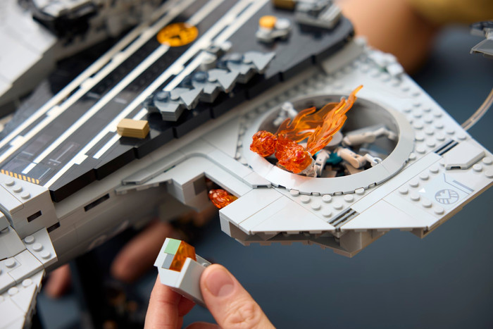 LEGO Marvel S.H.I.E.L.D. Helicarrier 76354 product in use