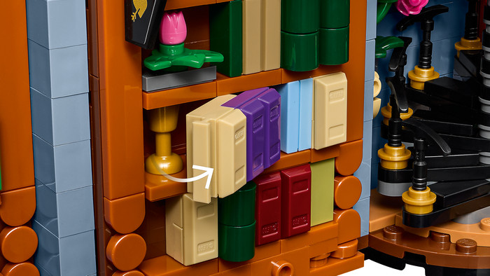 LEGO Icons Bookend: Bookstore 11379 detail