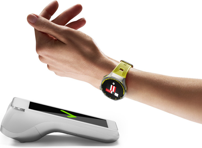 Huawei Watch GT 7 Pro 46mm Yellow product in use