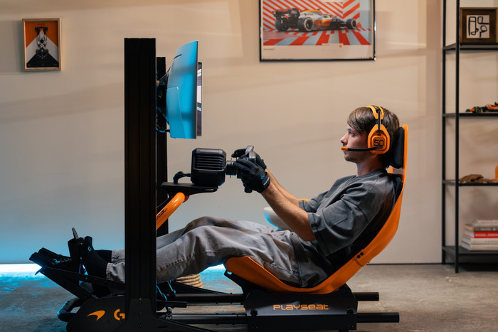 Playseat Formula Instinct McLaren Racing Edition produkt in gebrauch