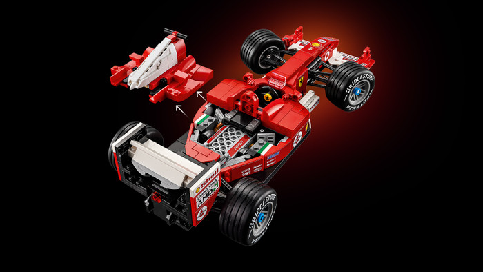 LEGO Icons F1 Ferrari und Michael Schumacher 11375 produkt in gebrauch