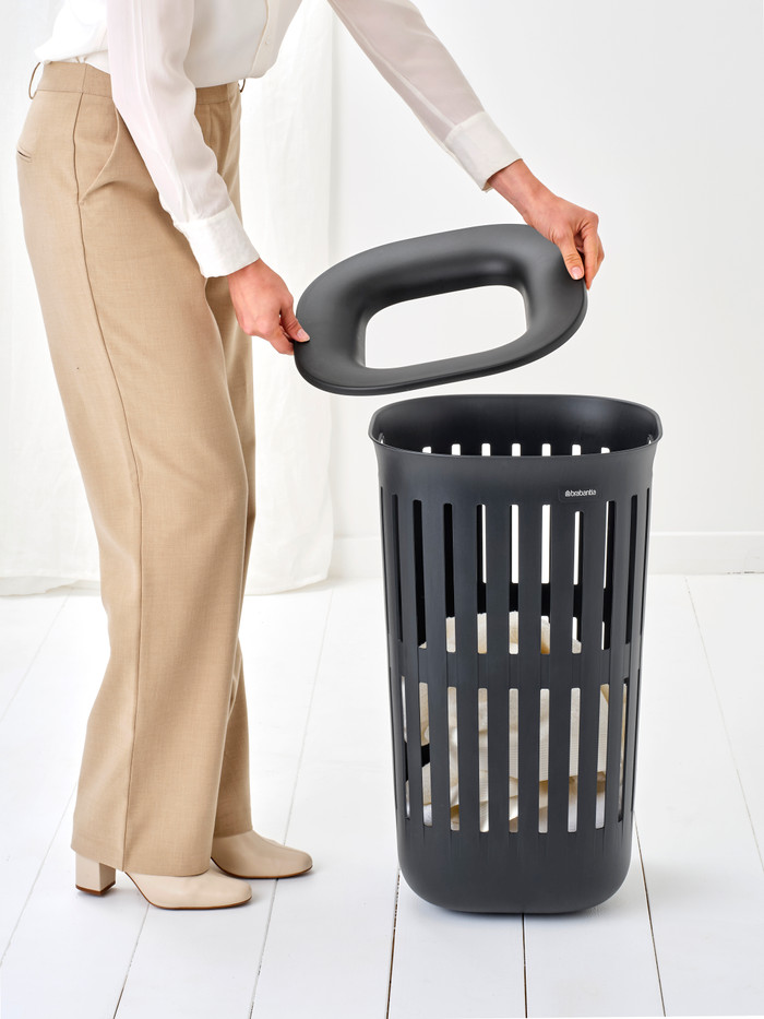 Brabantia Collect-It Wäschekorb 55 Liter - 2er-Set - Black produkt in gebrauch