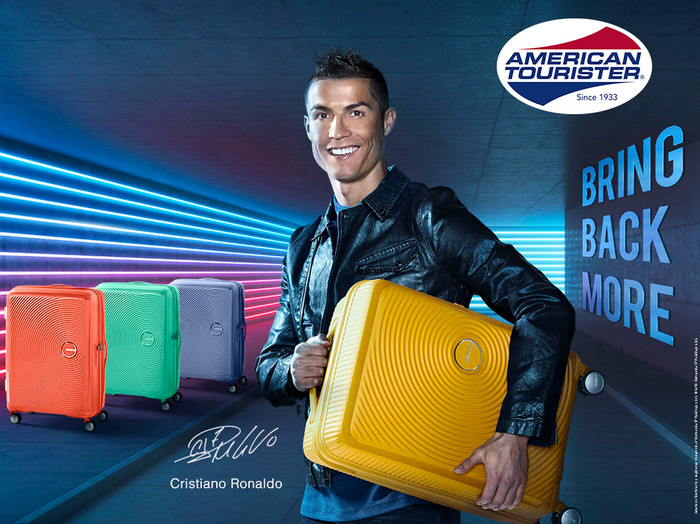 American Tourister Soundbox Expandable Spinner 77 cm Bass Black produkt in gebrauch