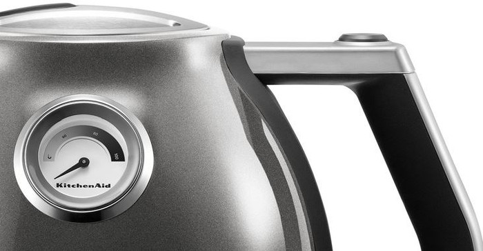 KitchenAid Artisan Kettle Medallion Silver detail